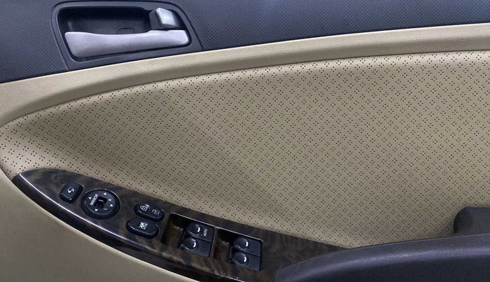 2016 Hyundai Verna 1.6 CRDI SX (O), Diesel, Manual, 80,001 km, Driver Side Door Panels Control