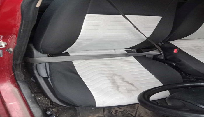 2014 Hyundai Eon MAGNA +, Petrol, Manual, 74,729 km, Driver seat - Cover slightly stained