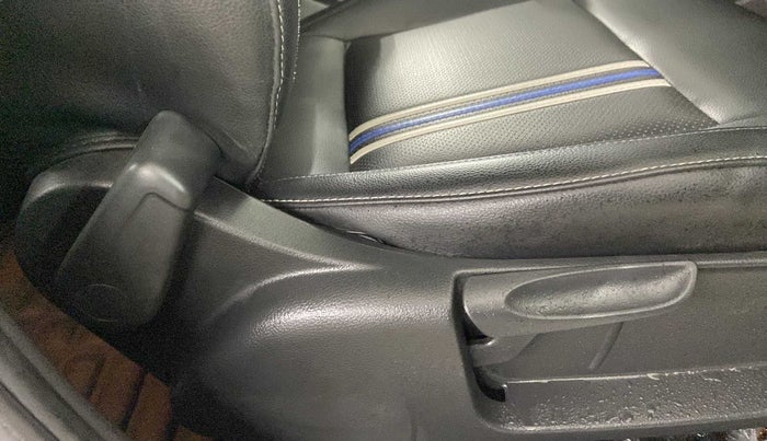 2019 Volkswagen Vento COMFORTLINE 1.6, Petrol, Manual, 29,007 km, Driver Side Adjustment Panel