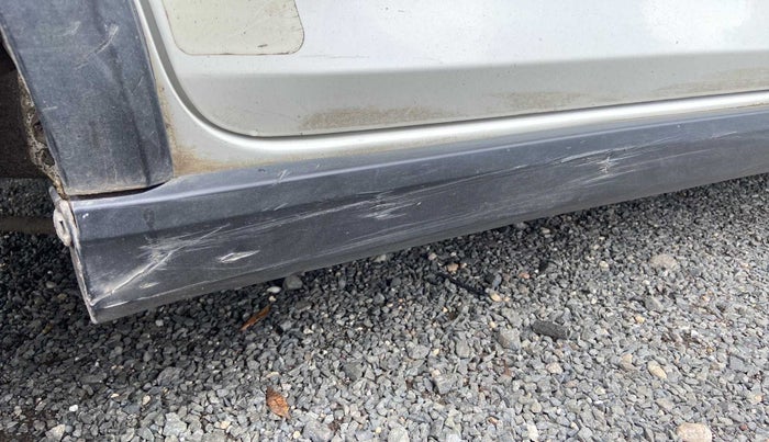 2018 Maruti IGNIS ZETA 1.2 AMT, Petrol, Automatic, 74,072 km, Right running board - Minor scratches