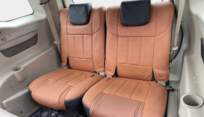 2017 Mahindra XUV500 W10, Diesel, Manual, 51,853 km, Third Seat Row ( optional )