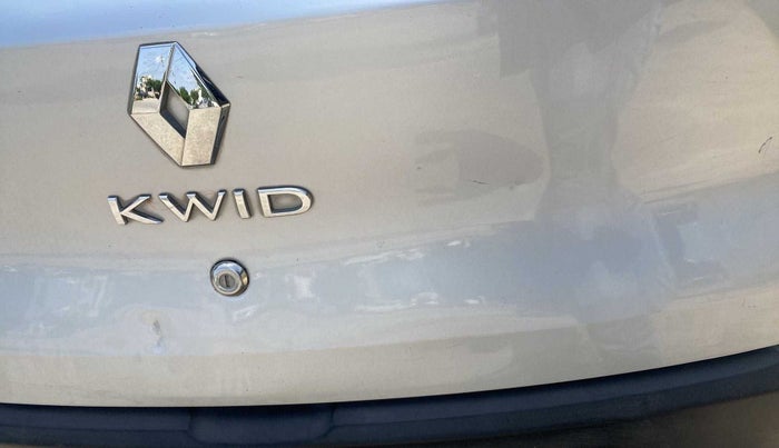 2017 Renault Kwid RXT 0.8, Petrol, Manual, 66,109 km, Dicky (Boot door) - Slightly dented