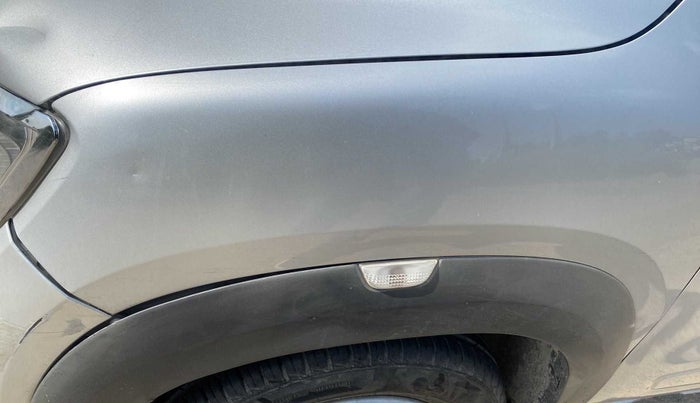 2017 Renault Kwid RXT 0.8, Petrol, Manual, 66,109 km, Left fender - Cladding has minor damage