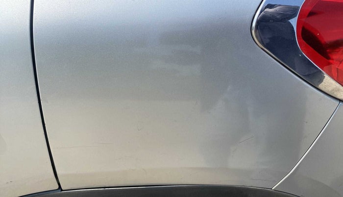 2017 Renault Kwid RXT 0.8, Petrol, Manual, 66,109 km, Left quarter panel - Minor scratches