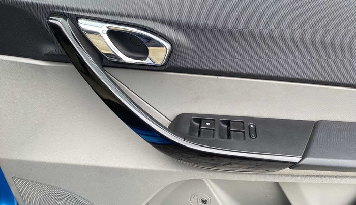 2019 Tata Tiago XZ PLUS DUAL TONE PETROL, Petrol, Manual, 65,661 km, Driver Side Door Panels Control