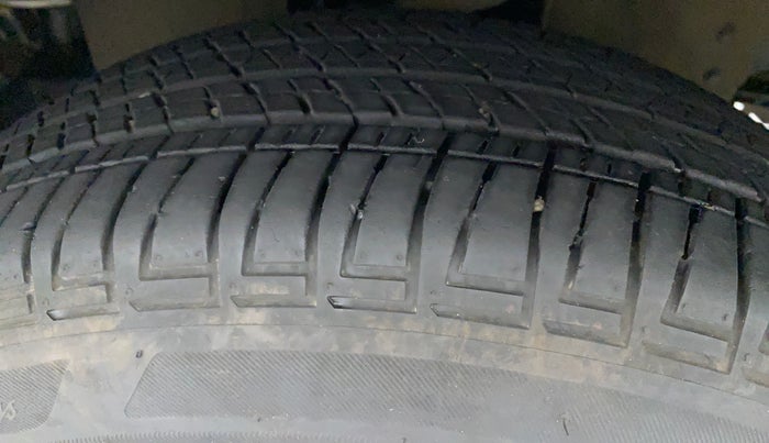 2022 Mahindra SCORPIO CLASSIC S11 7STR, Diesel, Manual, 15,818 km, Left Front Tyre Tread