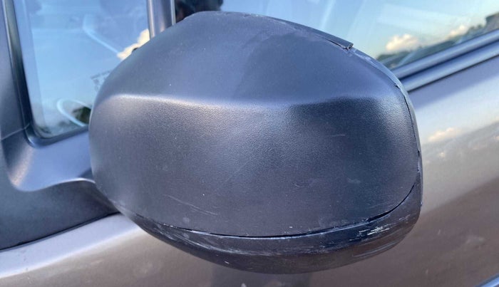 2014 Maruti Ritz VXI, Petrol, Manual, 52,399 km, Left rear-view mirror - Cover has minor damage