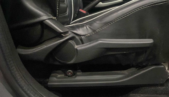 2016 Maruti Baleno ZETA PETROL 1.2, Petrol, Manual, 64,668 km, Driver Side Adjustment Panel