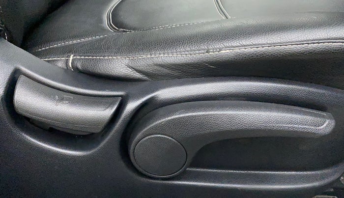 2018 Hyundai Creta E PLUS 1.6 PETROL, Petrol, Manual, 39,084 km, Driver Side Adjustment Panel