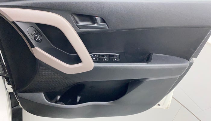 2018 Hyundai Creta E PLUS 1.6 PETROL, Petrol, Manual, 39,084 km, Driver Side Door Panels Control