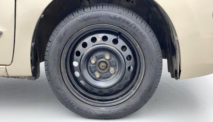 2014 Maruti Wagon R 1.0 VXI, Petrol, Manual, 1,14,840 km, Right Front Wheel