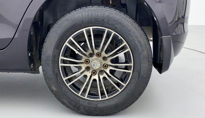 2015 Maruti Swift VXI, Petrol, Manual, 48,681 km, Left Rear Wheel