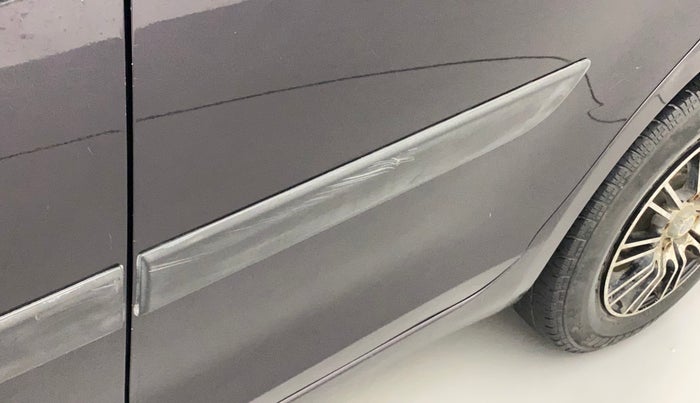 2015 Maruti Swift VXI, Petrol, Manual, 48,681 km, Rear left door - Minor scratches