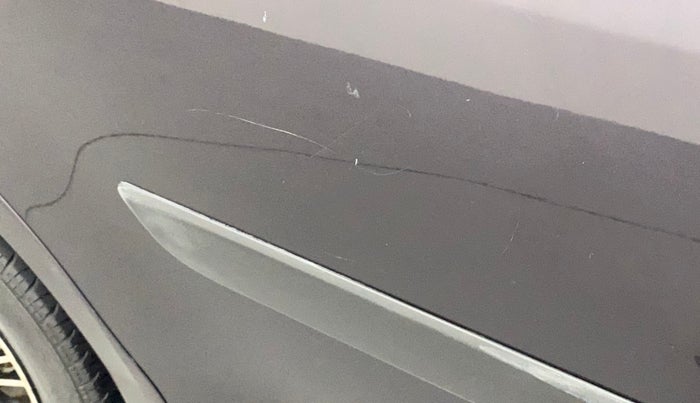2015 Maruti Swift VXI, Petrol, Manual, 48,681 km, Right rear door - Minor scratches