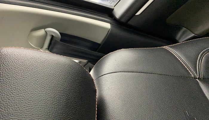 2015 Maruti Swift VXI, Petrol, Manual, 48,681 km, Front left seat (passenger seat) - Retractor not working
