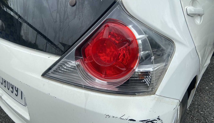 2012 Honda Brio S(O) MT, CNG, Manual, 88,778 km, Right tail light - Minor damage