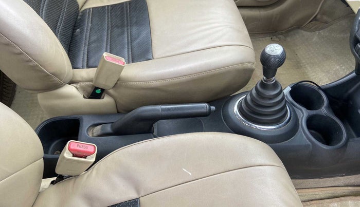 2012 Honda Brio S(O) MT, CNG, Manual, 88,778 km, Gear Lever