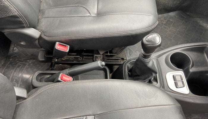 2017 Datsun Redi Go T(O) 1.0, Petrol, Manual, 57,786 km, Gear Lever
