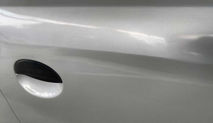 2013 Hyundai Santro Xing GLS (CNG), CNG, Manual, 78,849 km, Right rear door - Minor scratches