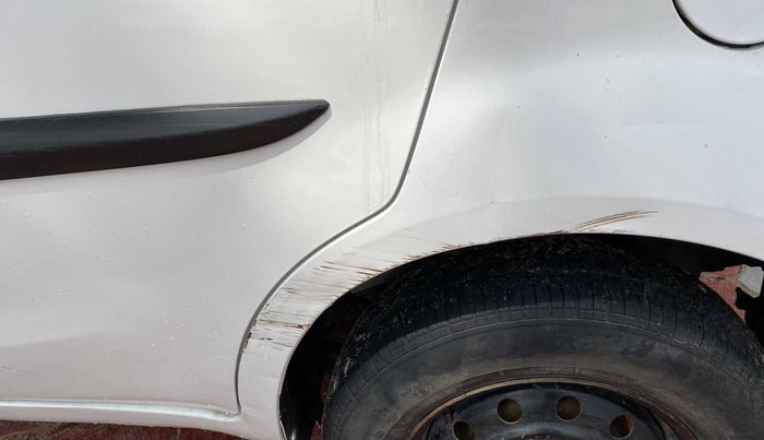 2015 Maruti Ritz VDI, Diesel, Manual, 77,735 km, Left quarter panel - Minor scratches
