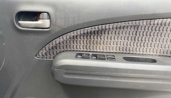 2015 Maruti Ritz VDI, Diesel, Manual, 77,735 km, Driver Side Door Panels Control