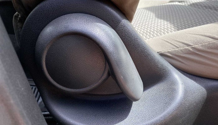 2016 Nissan Micra Active XV, Petrol, Manual, 25,205 km, Driver Side Adjustment Panel