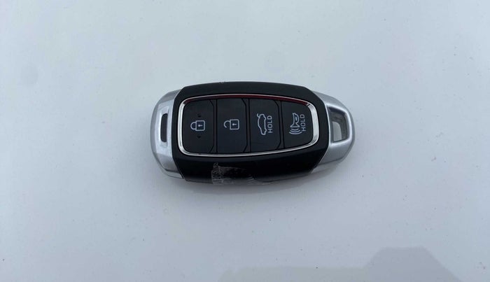 2020 Hyundai Verna SX (O) 1.0 TURBO DCT, Petrol, Automatic, 37,911 km, Key Close Up