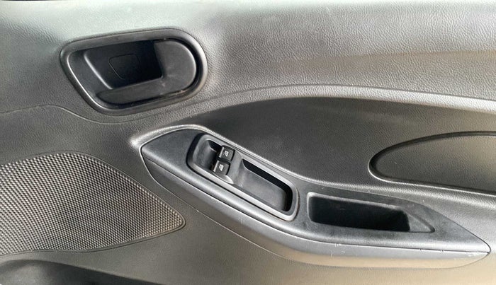 2018 Ford FREESTYLE AMBIENTE 1.5 DIESEL, Diesel, Manual, 25,673 km, Driver Side Door Panels Control