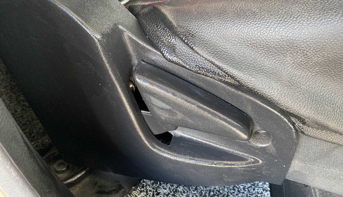 2019 Datsun Go T(O), Petrol, Manual, 18,105 km, Driver Side Adjustment Panel