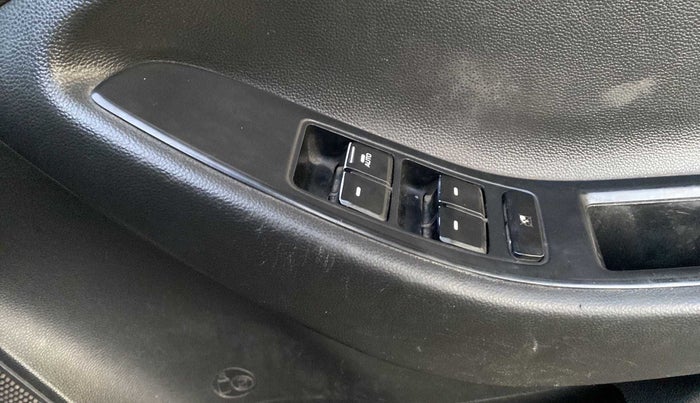 2017 Hyundai i20 Active 1.2 BASE, Petrol, Manual, 88,172 km, Driver Side Door Panels Control