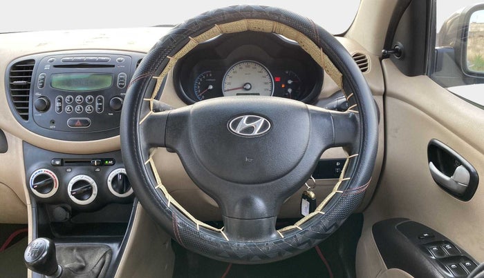 2010 Hyundai i10 SPORTZ 1.2, Petrol, Manual, 1,20,764 km, Steering Wheel Close Up