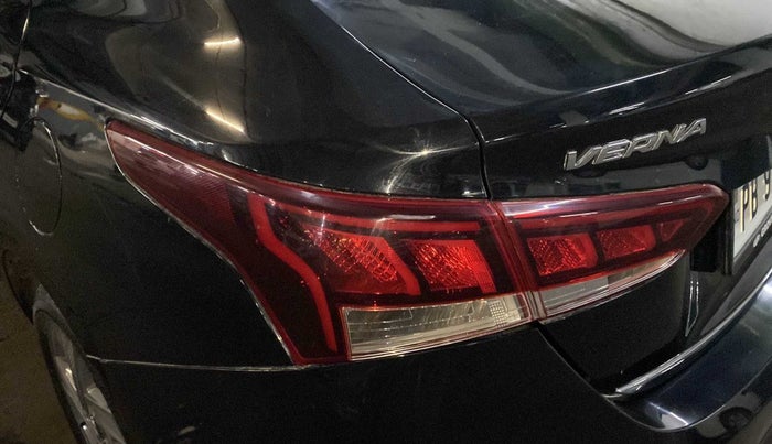 2021 Hyundai Verna SX 1.5 VTVT IVT, Petrol, Automatic, 10,740 km, Left tail light - Minor scratches