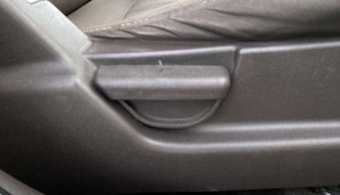 2012 Hyundai i20 MAGNA (O) 1.4 CRDI, Diesel, Manual, 2 km, Driver Side Adjustment Panel