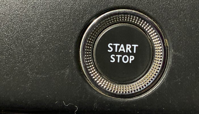 2019 Renault TRIBER RXZ, Petrol, Manual, 86,065 km, Keyless Start/ Stop Button