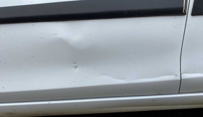 2019 Maruti Ciaz SIGMA 1.5 SHVS MT  PETROL, CNG, Manual, 1,12,492 km, Front passenger door - Door visor damaged
