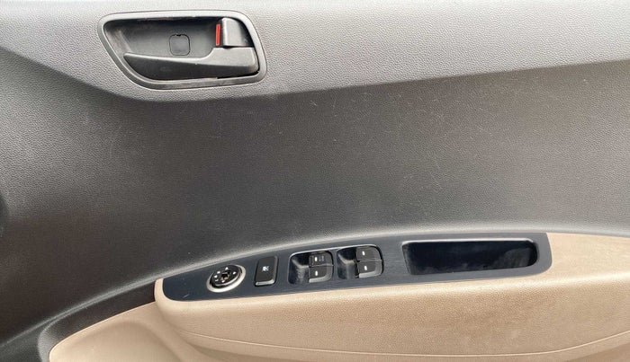 2017 Hyundai Xcent E+, Petrol, Manual, 95,062 km, Driver Side Door Panels Control