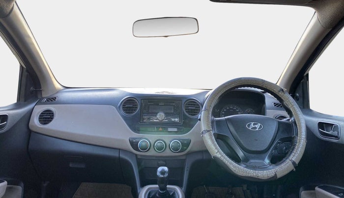 2015 Hyundai Xcent BASE 1.1, Diesel, Manual, 1,03,033 km, Dashboard
