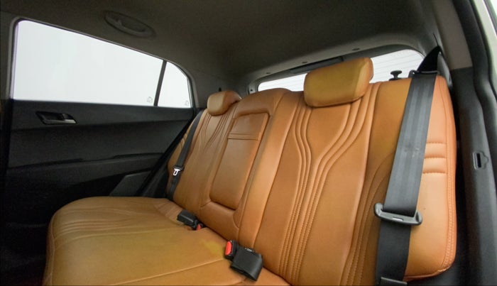 2018 Hyundai Creta SX PLUS 1.6 PETROL, Petrol, Manual, 79,275 km, Right Side Rear Door Cabin