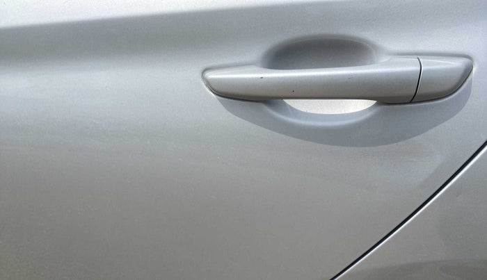 2018 Hyundai Verna 1.6 VTVT SX, Petrol, Manual, 45,316 km, Rear left door - Slightly dented