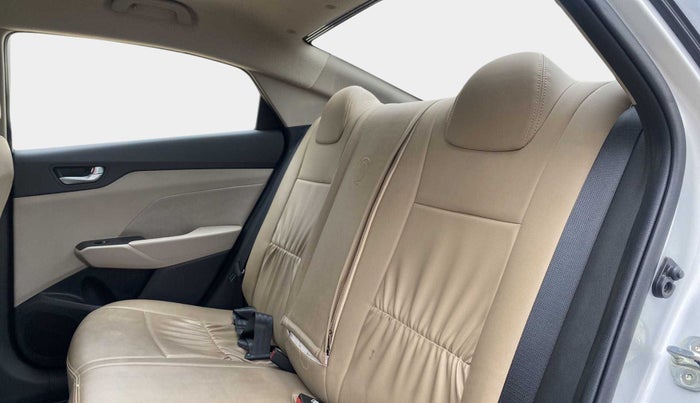 2018 Hyundai Verna 1.6 VTVT SX, Petrol, Manual, 45,316 km, Right Side Rear Door Cabin