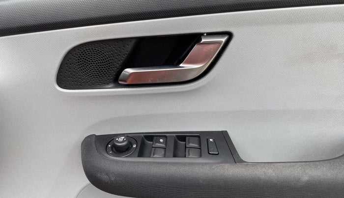 2021 Tata ALTROZ XZ PETROL, Petrol, Manual, 15,919 km, Driver Side Door Panels Control