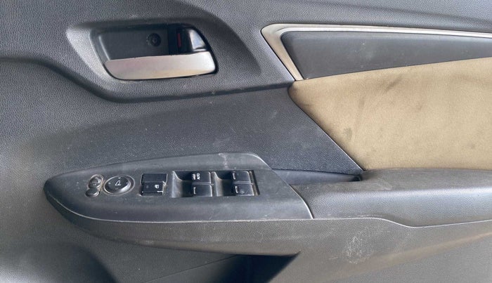 2016 Honda Jazz 1.5L I-DTEC V, Diesel, Manual, 1,12,423 km, Driver Side Door Panels Control