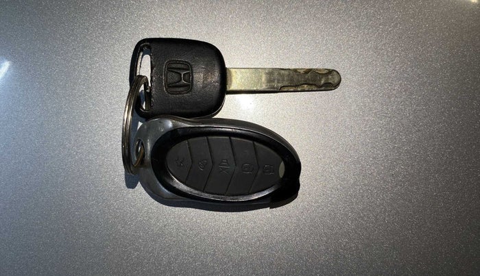 2014 Honda Brio EX MT, Petrol, Manual, 25,797 km, Key Close Up