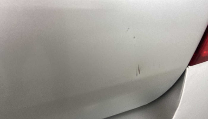 2016 Hyundai i10 MAGNA 1.1, Petrol, Manual, 61,347 km, Dicky (Boot door) - Slightly dented