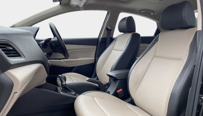 2018 Hyundai Verna 1.6 VTVT SX (O) AT, Petrol, Automatic, 20,037 km, Right Side Front Door Cabin