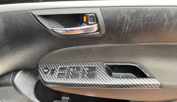 2016 Maruti Swift VXI, Petrol, Manual, 63,452 km, Driver Side Door Panels Control