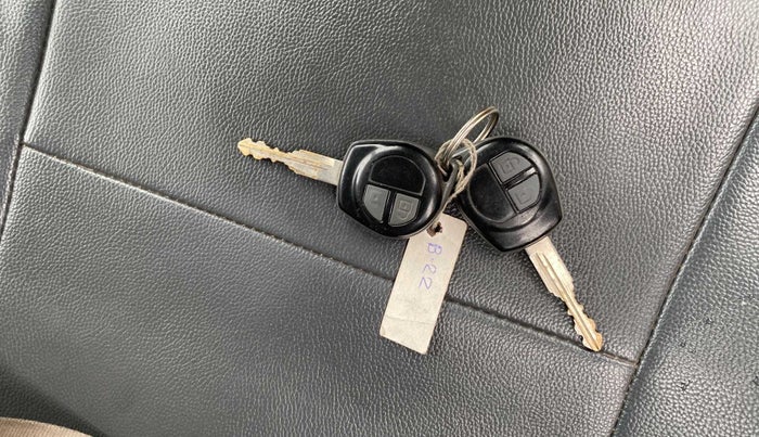 2014 Maruti Swift Dzire VXI, Petrol, Manual, 84,989 km, Key Close Up