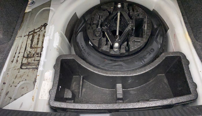 2015 Skoda Rapid AMBITION 1.5 TDI, Diesel, Manual, 94,284 km, Spare Tyre