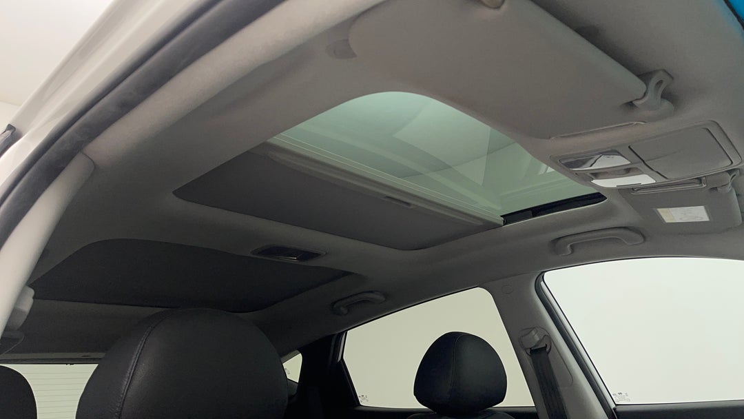 Interior Sunroof/Moonroof