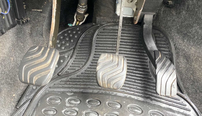 2017 Datsun Redi Go T (O), Petrol, Manual, 25,175 km, Pedals